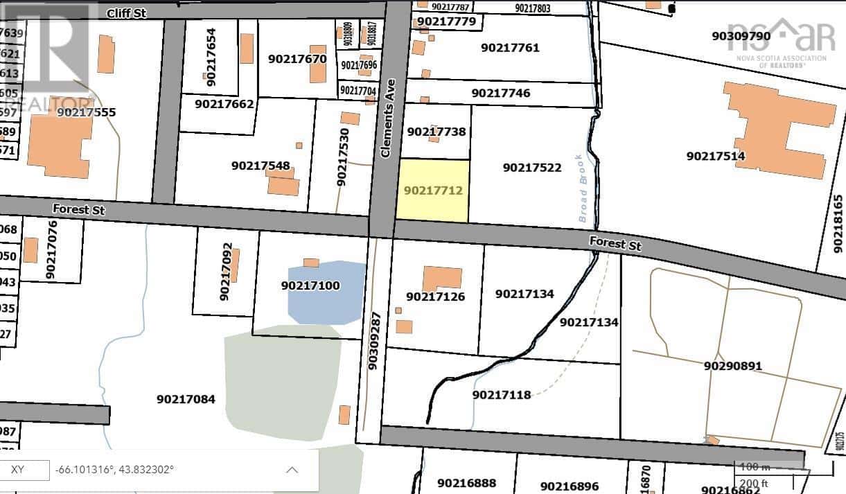 Lot Clements Avenue — Yarmouth, Nova Scotia - Photo 2 of 2