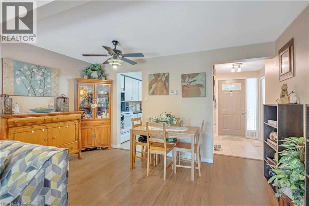 215 GLAMIS Road Unit# 40 — Cambridge, Ontario - Photo 4 of 32