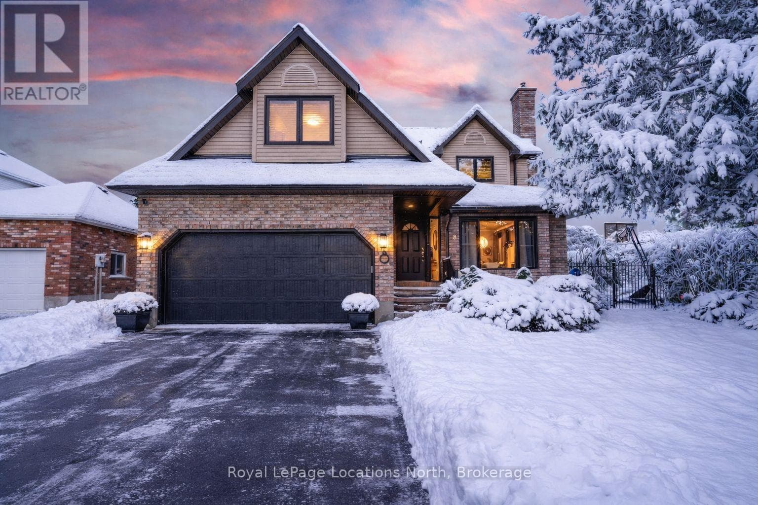 8 BURNSIDE COURT — Collingwood, Ontario - Main photo