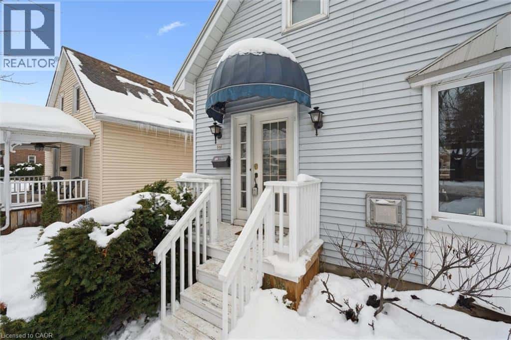 56 JOHN Street W — Waterloo, Ontario - Photo 3 of 40