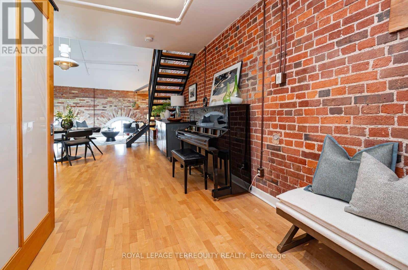 409 - 81A FRONT STREET E — Toronto (Waterfront Communities), Ontario - Photo 3 of 29