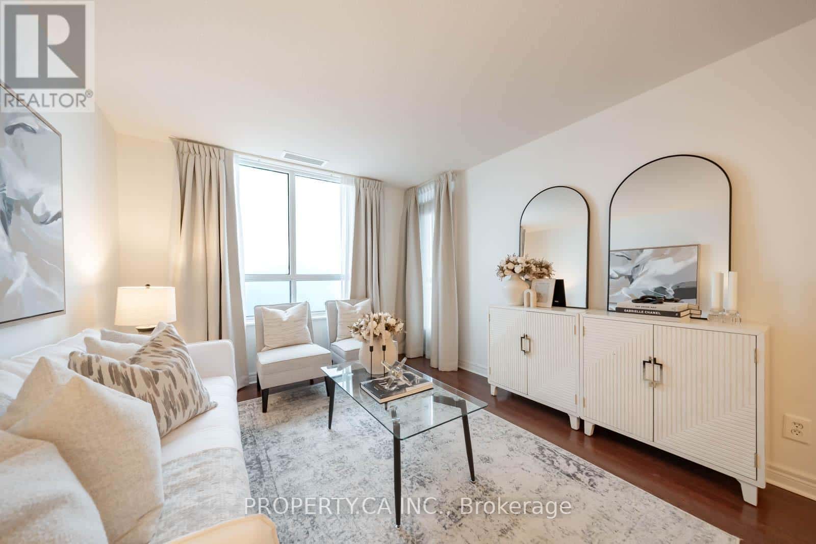 2803 - 18 PARKVIEW AVENUE — Toronto (Willowdale East), Ontario - Photo 2 of 10