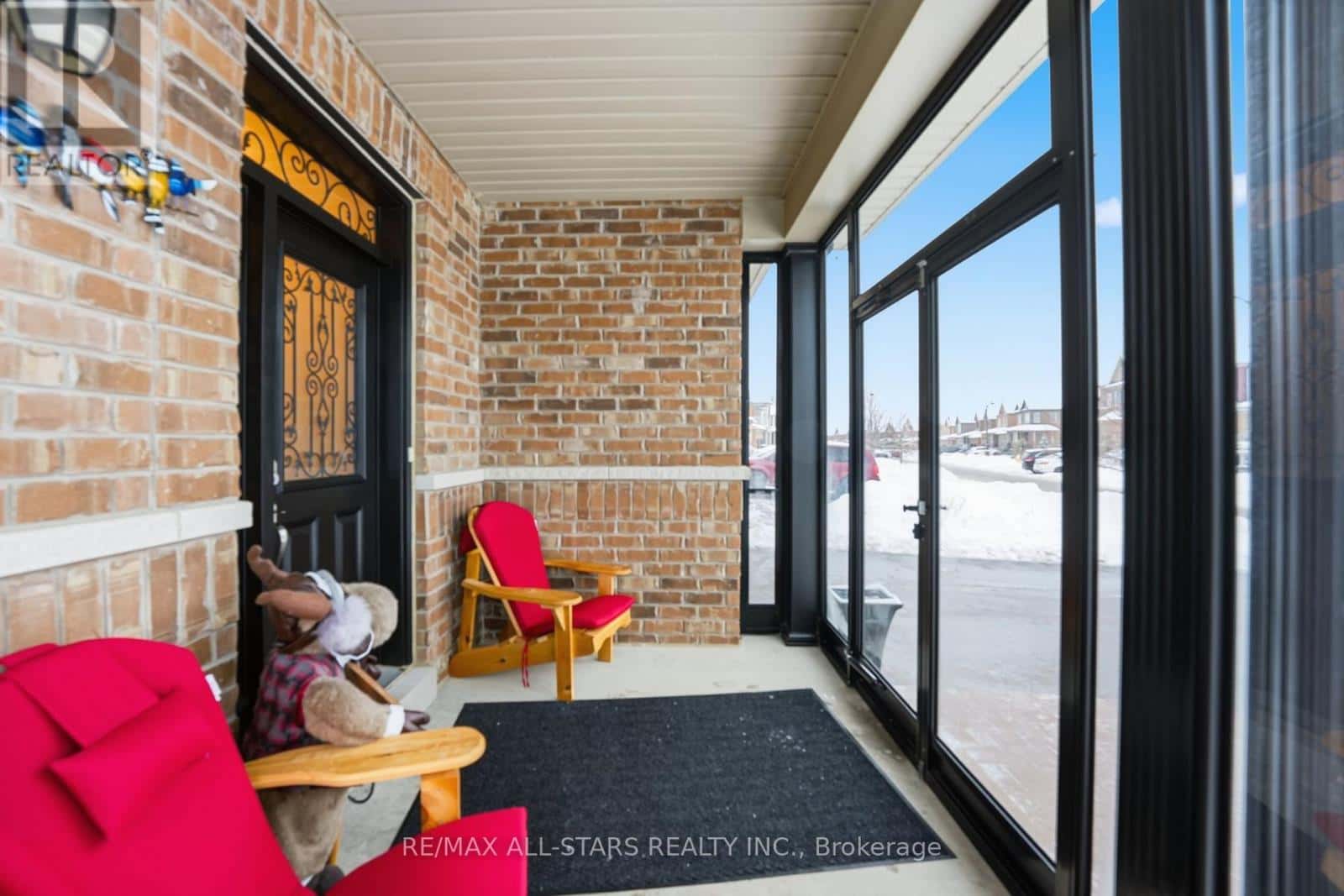 2533 SECRETO DRIVE — Oshawa (Windfields), Ontario - Photo 5 of 44