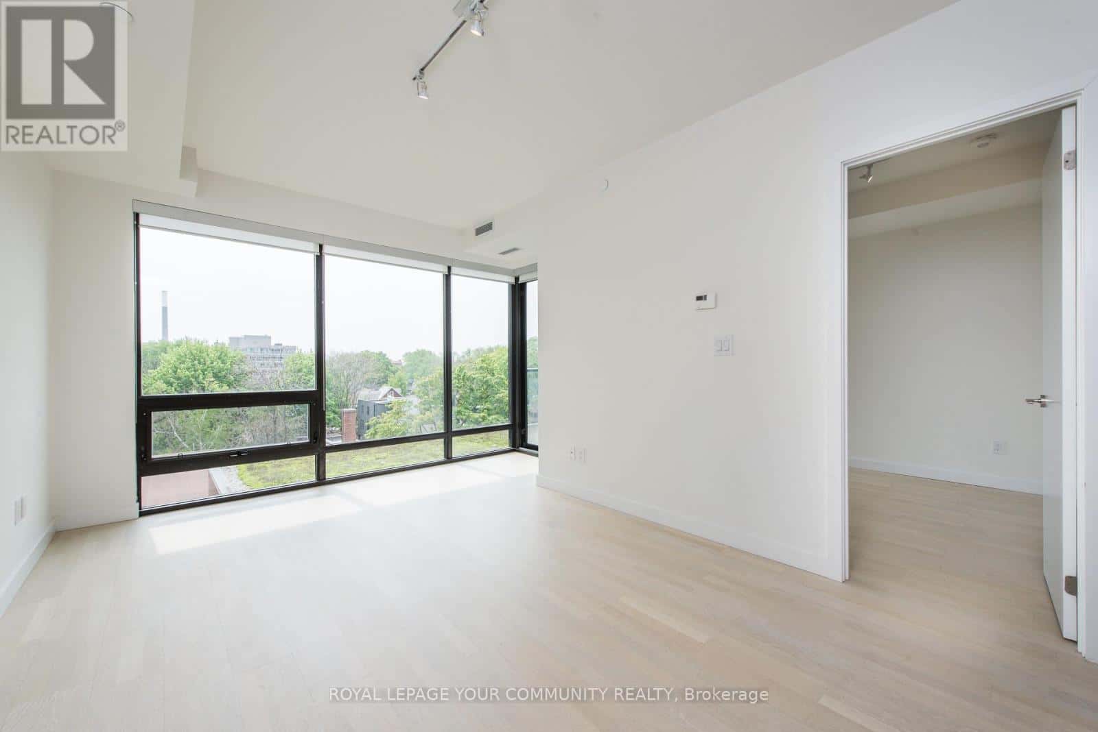 502 - 246 LOGAN AVENUE — Toronto (South Riverdale), Ontario - Photo 3 of 23