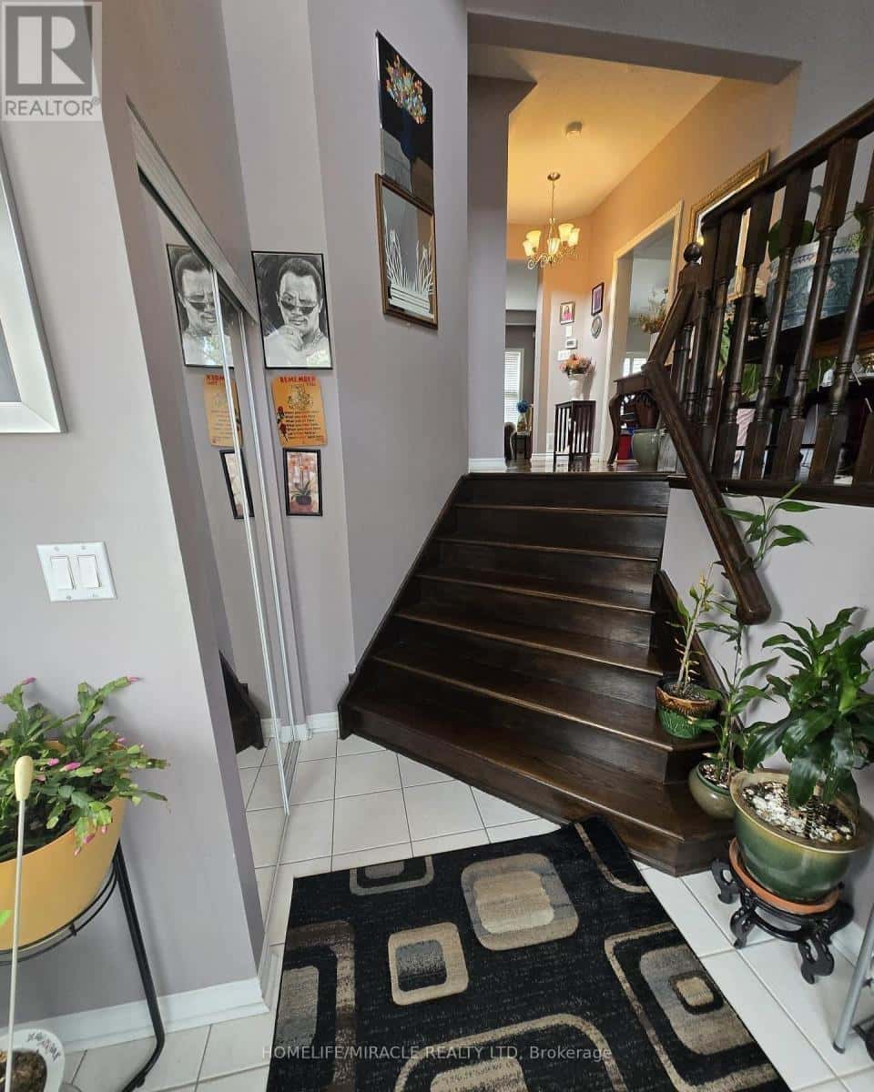 10 GINA DRIVE — Vaughan (Vellore Village), Ontario - Photo 3 of 33