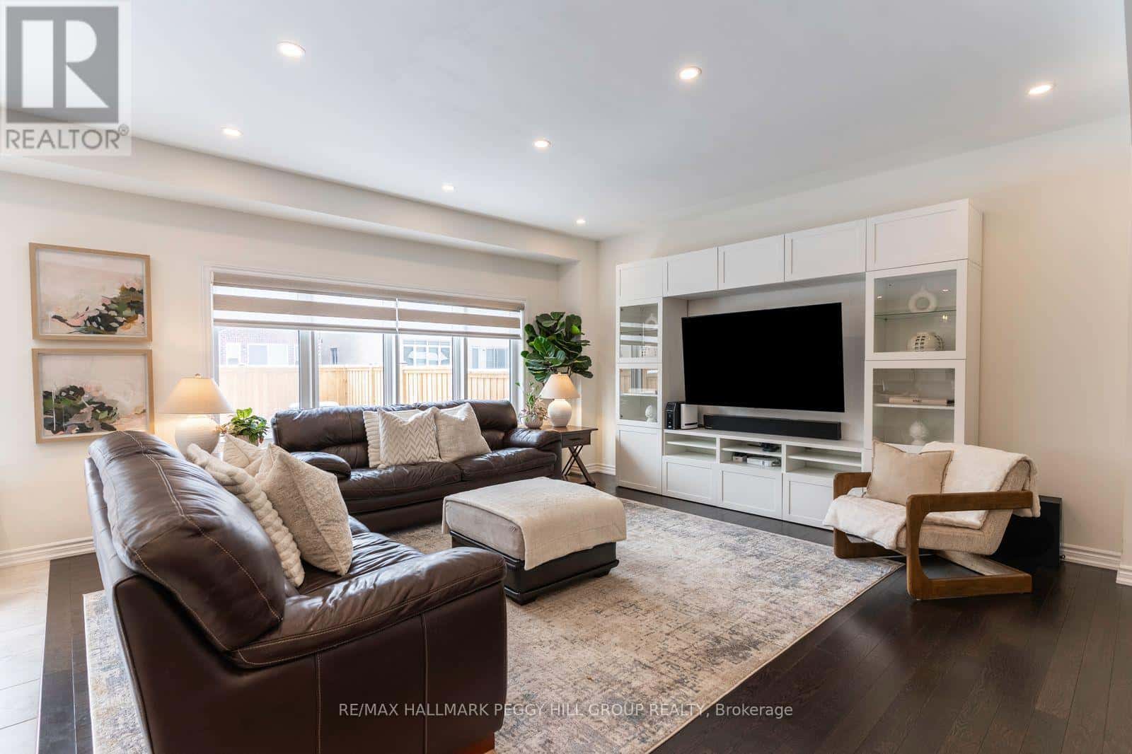 1530 HARKER STREET — Innisfil, Ontario - Photo 2 of 31