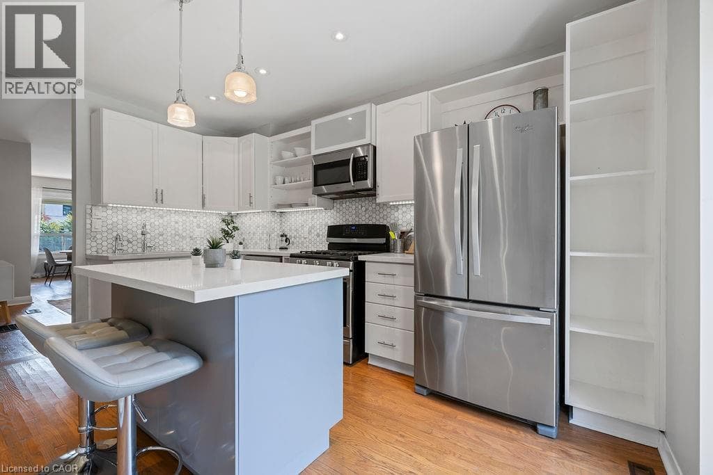 406 MARGUERETTA Street — Toronto, Ontario - Main photo