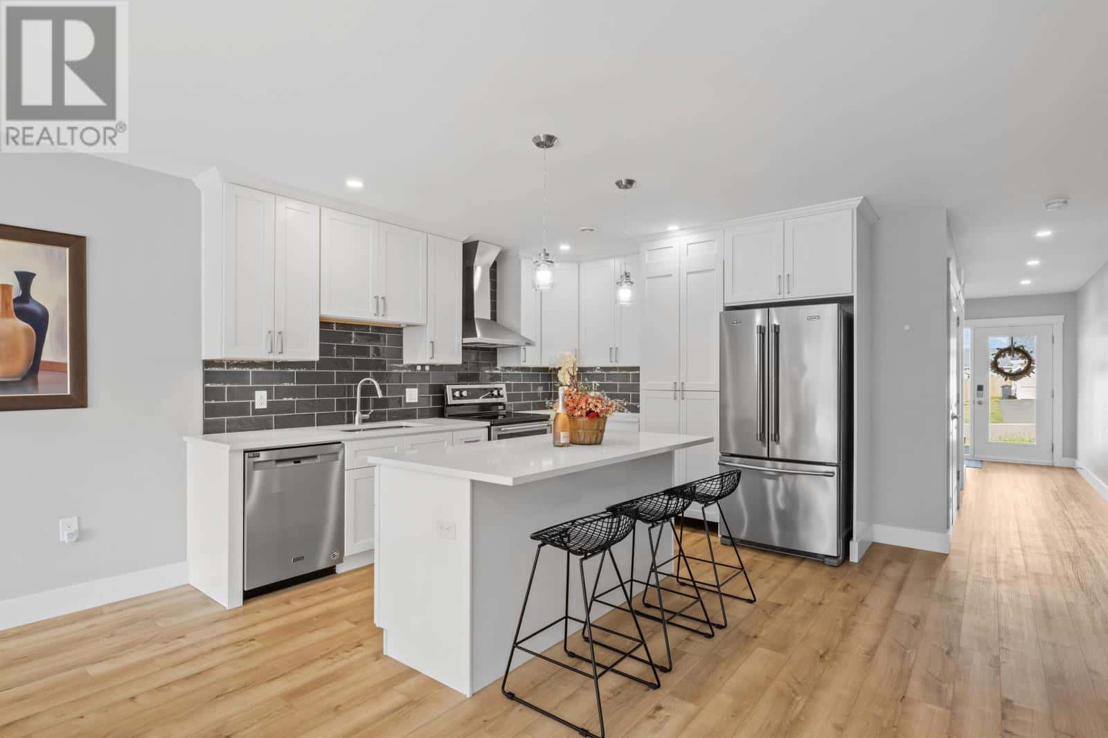 62 Kindred Avenue — Charlottetown, Prince Edward Island - Photo 4 of 50