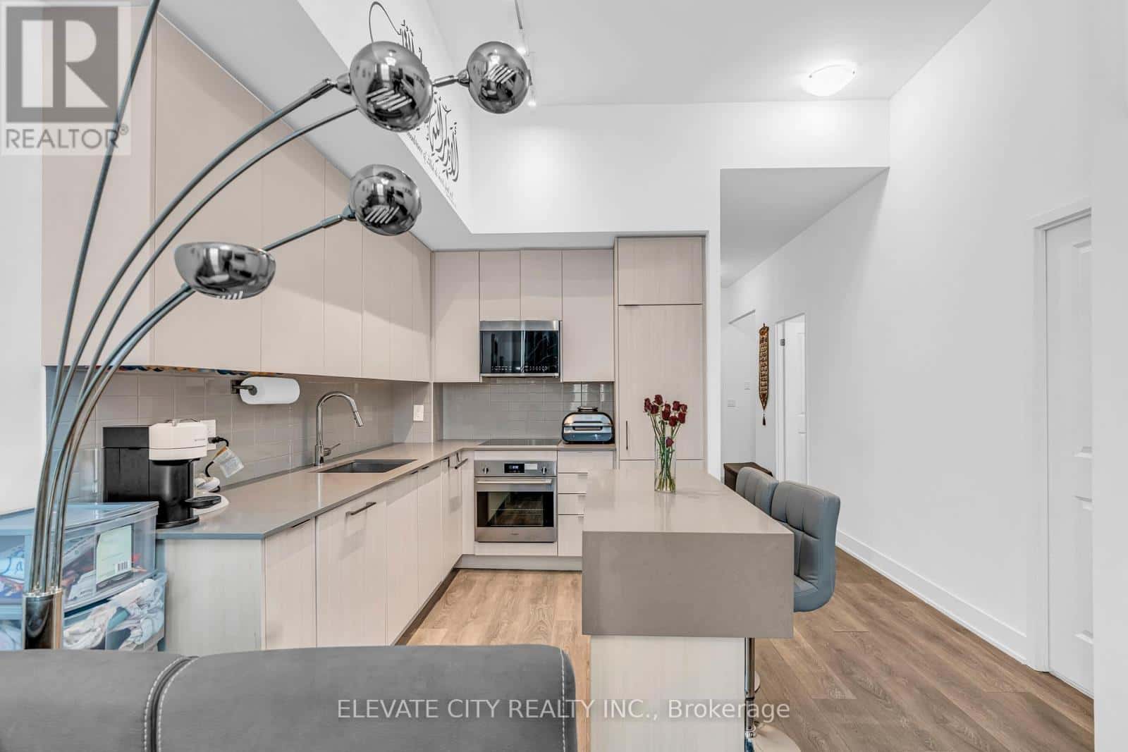 219 - 2489 TAUNTON ROAD — Oakville (RO River Oaks), Ontario - Photo 3 of 35