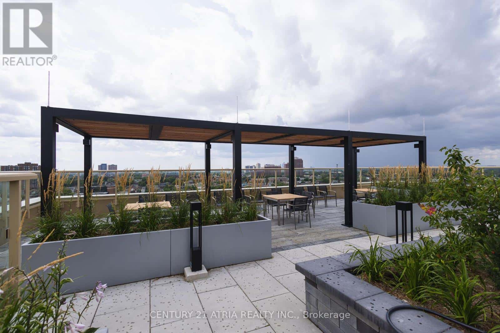 224 - 1787 ST CLAIR AVENUE W — Toronto (Weston-Pellam Park), Ontario - Photo 3 of 29