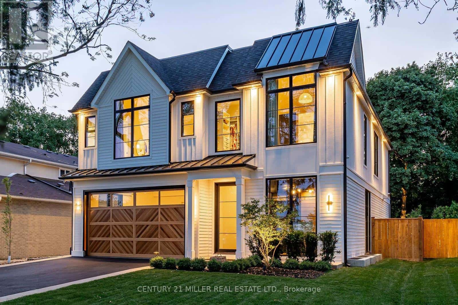 331 MACDONALD ROAD — Oakville (OO Old Oakville), Ontario - Photo 2 of 39