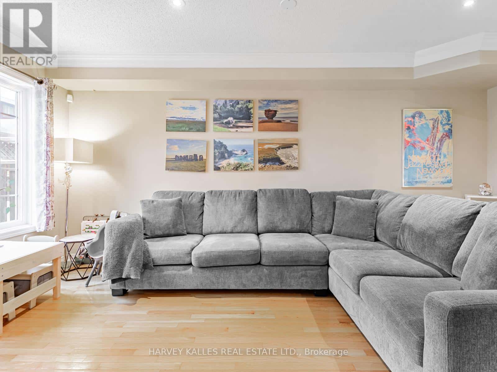 983 ROSELAWN AVENUE — Toronto (Briar Hill-Belgravia), Ontario - Photo 5 of 32