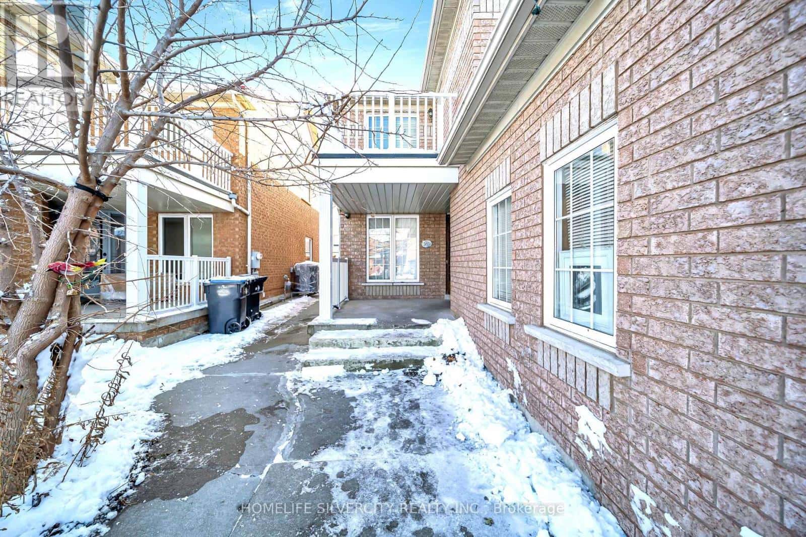 19 VINTAGE GATE — Brampton (Fletcher's Creek Village), Ontario - Photo 2 of 39