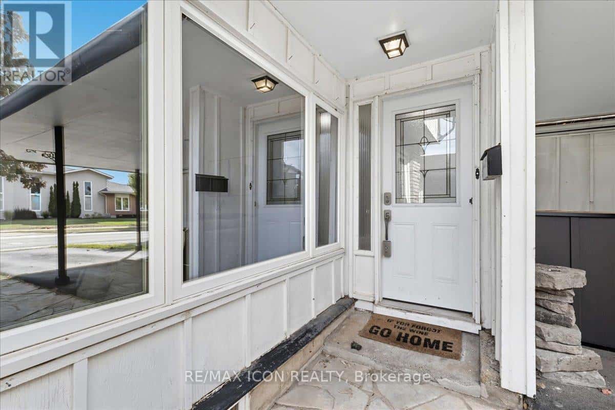 331 PRESTON PARKWAY — Cambridge, Ontario - Photo 5 of 33