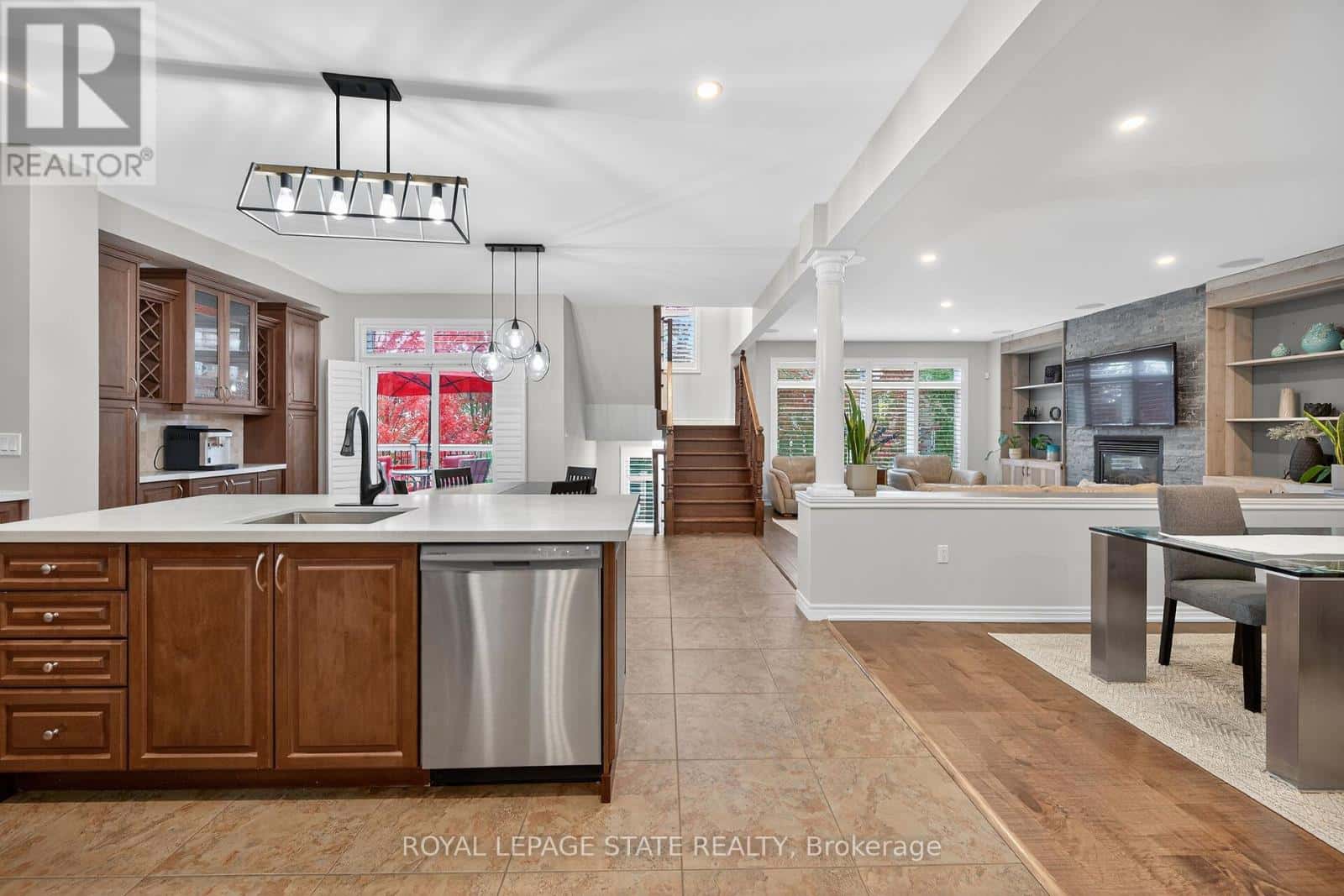 181 SPRINGVIEW DRIVE — Hamilton (Waterdown), Ontario - Photo 5 of 30