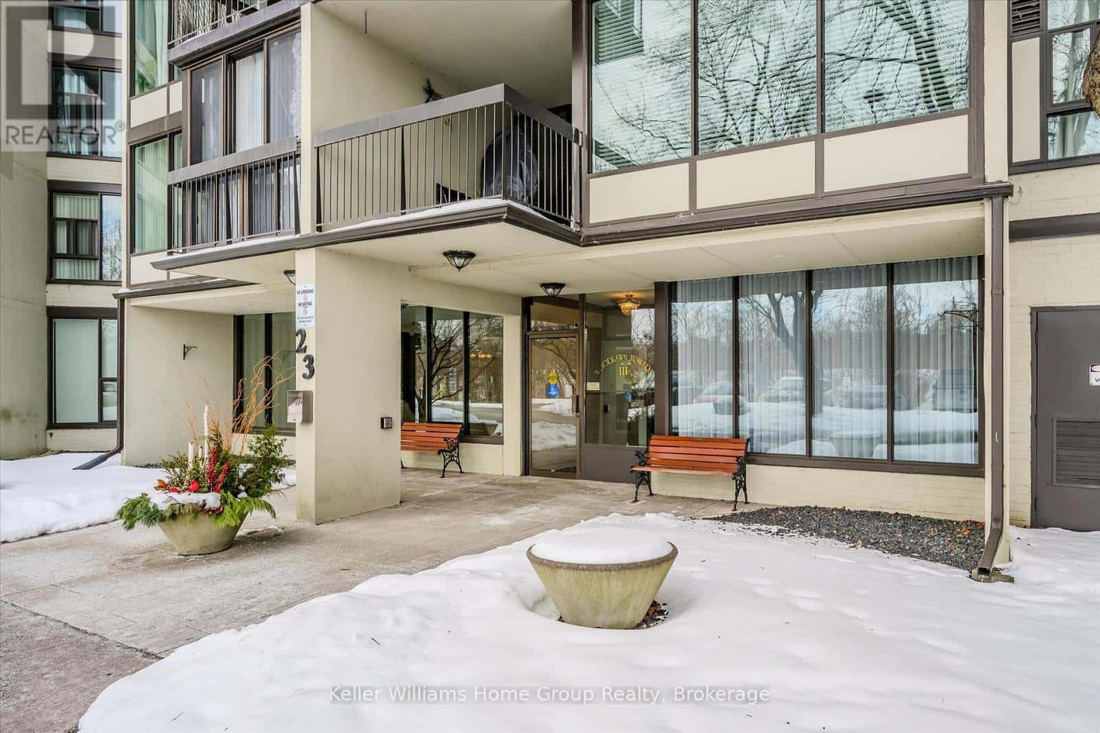 702 - 23 WOODLAWN ROAD E — Guelph (Riverside Park), Ontario - Photo 4 of 49