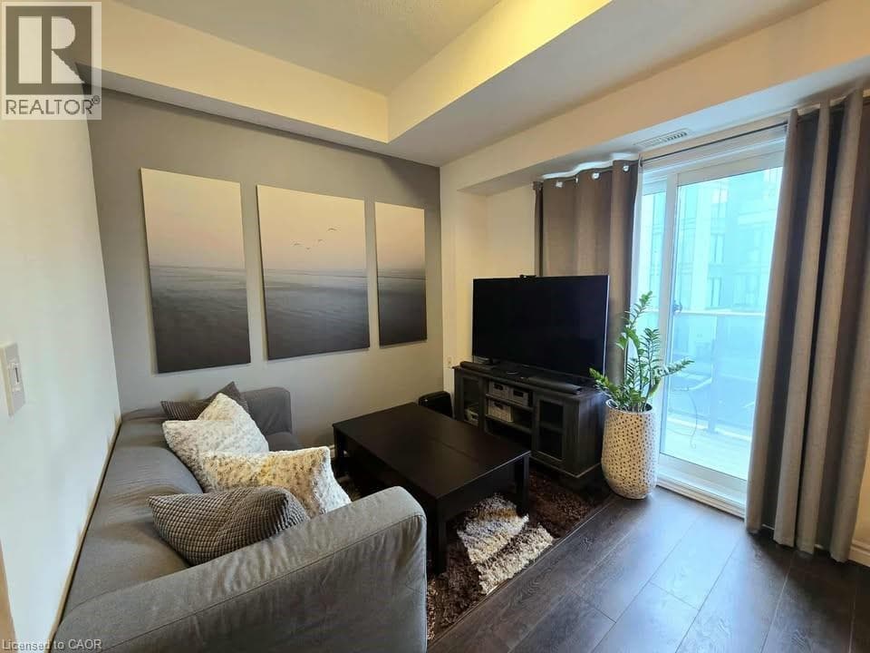 Kitchener — Kitchener - Main photo