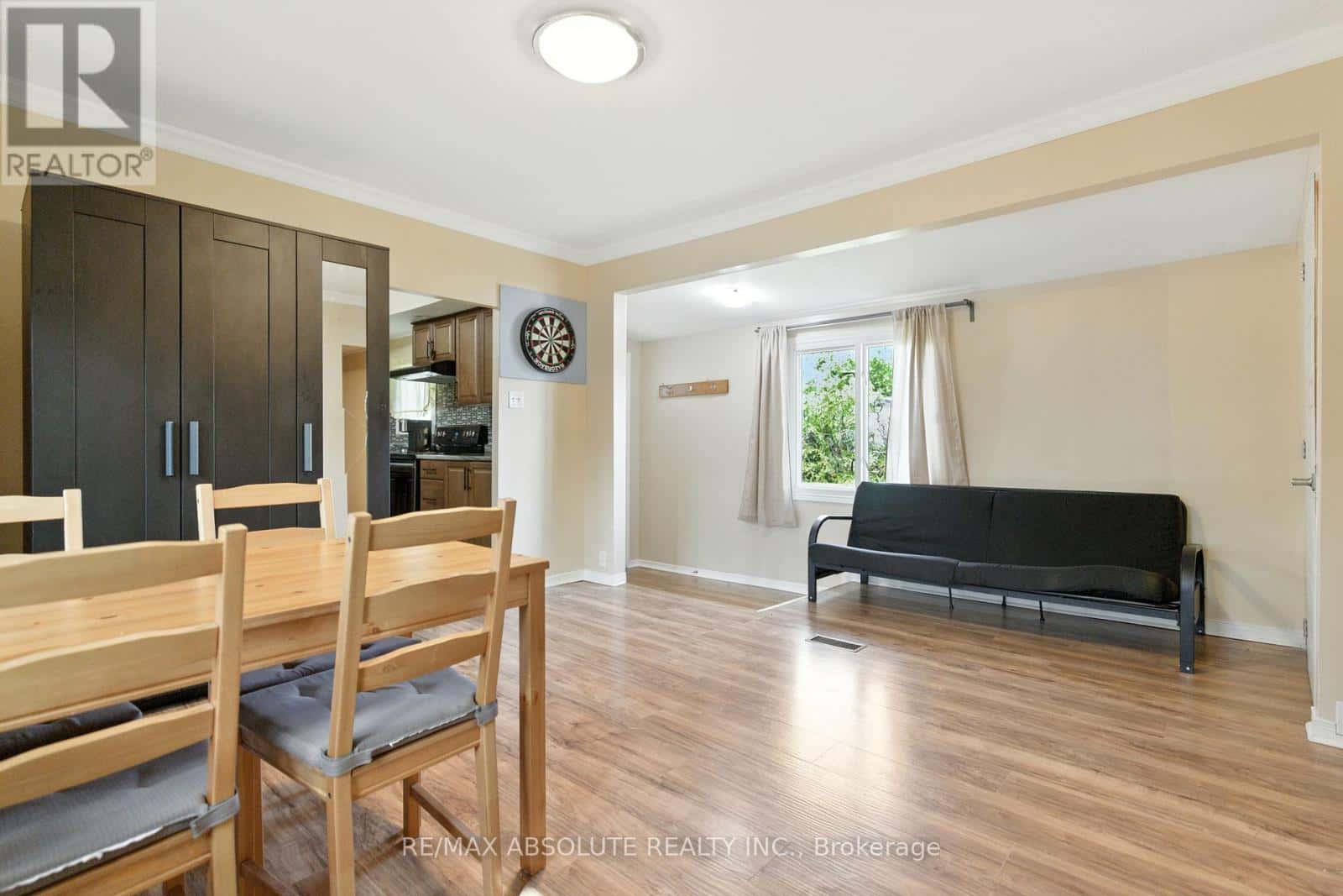 21 BONNER STREET — Ottawa, Ontario - Photo 5 of 19