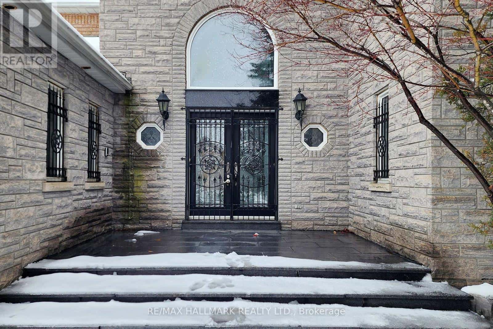 61 GLENAYR ROAD — Richmond Hill (Bayview Hill), Ontario - Photo 4 of 45