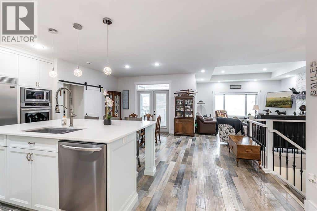 79 Copper Canyon Bay SW — Medicine Hat, Alberta - Photo 5 of 50