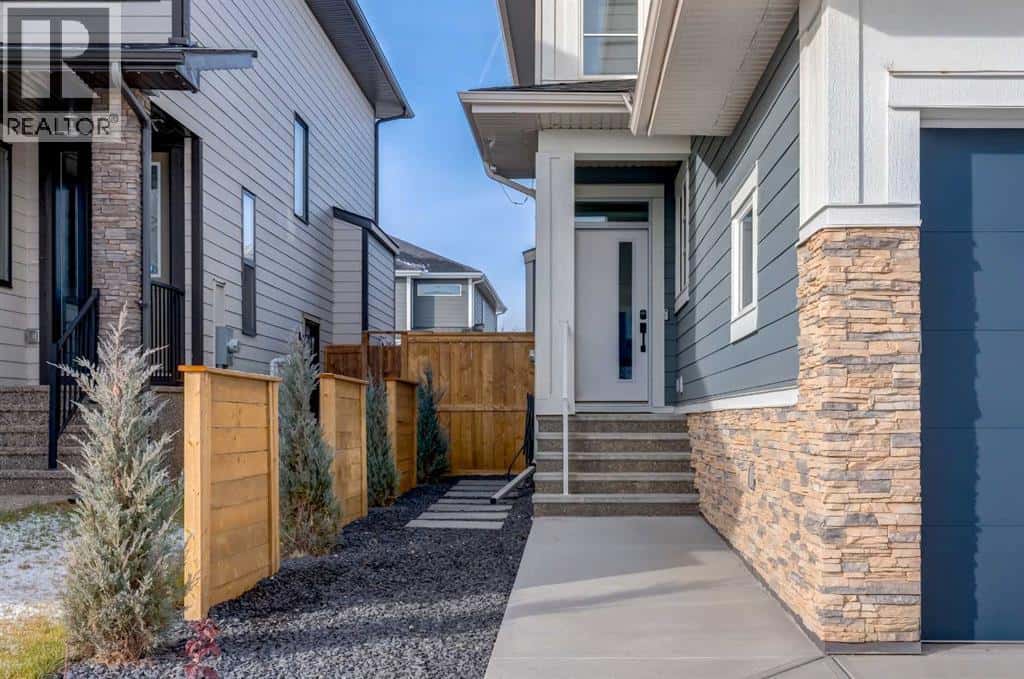 18 South Shore Bay — Chestermere, Alberta - Photo 4 of 50