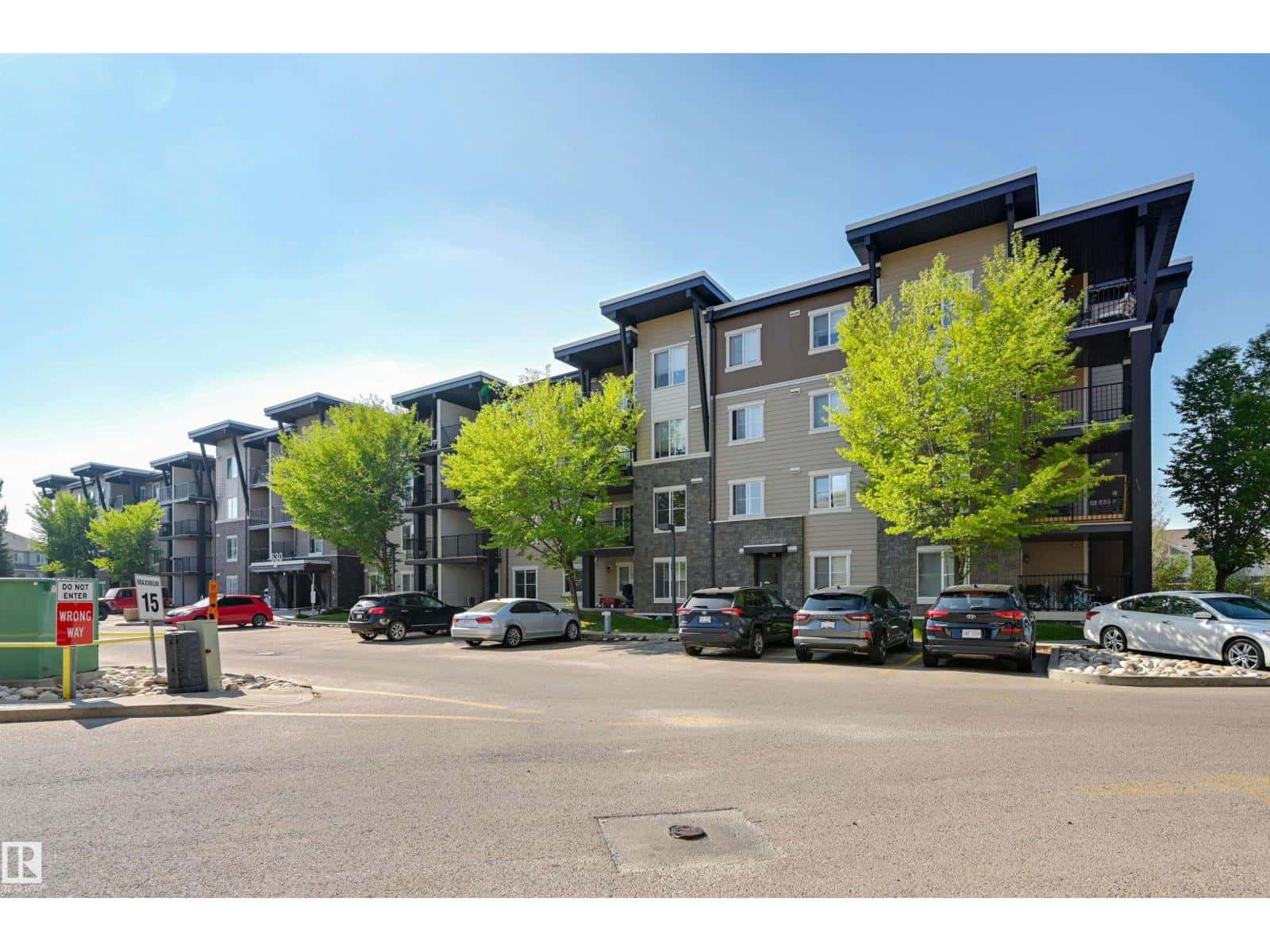 #303 530 WATT BV SW — Edmonton, Alberta - Photo 2 of 40