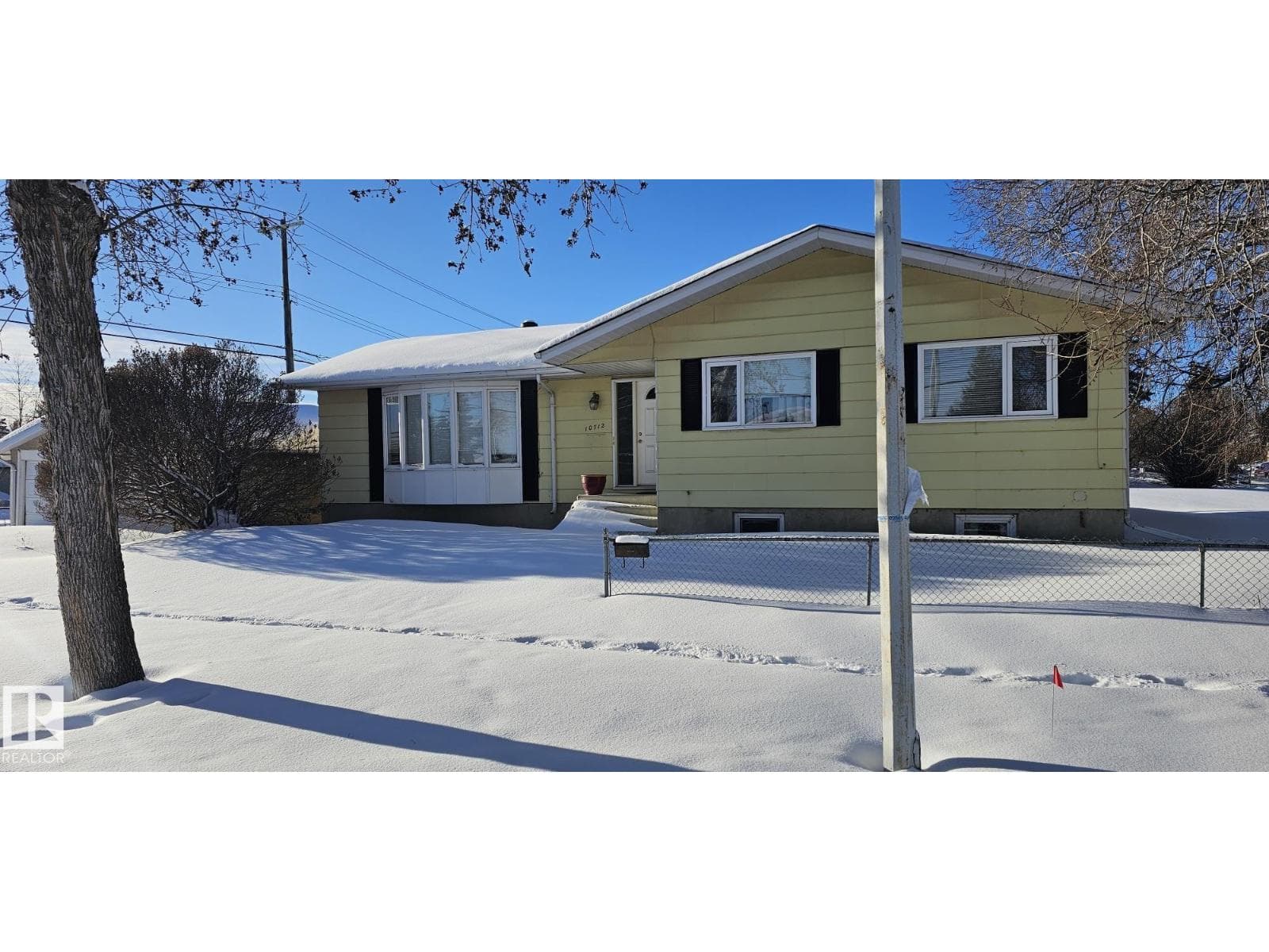 10712 159 ST NW — Edmonton, Alberta - Main photo
