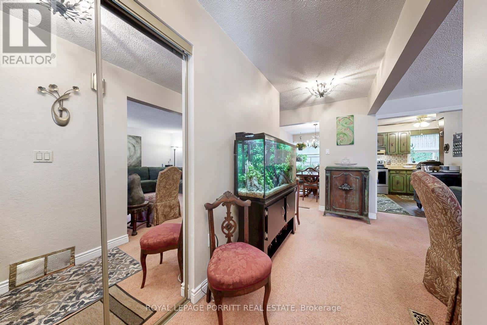 1 AINTREE COURT — Toronto (Alderwood), Ontario - Photo 5 of 33