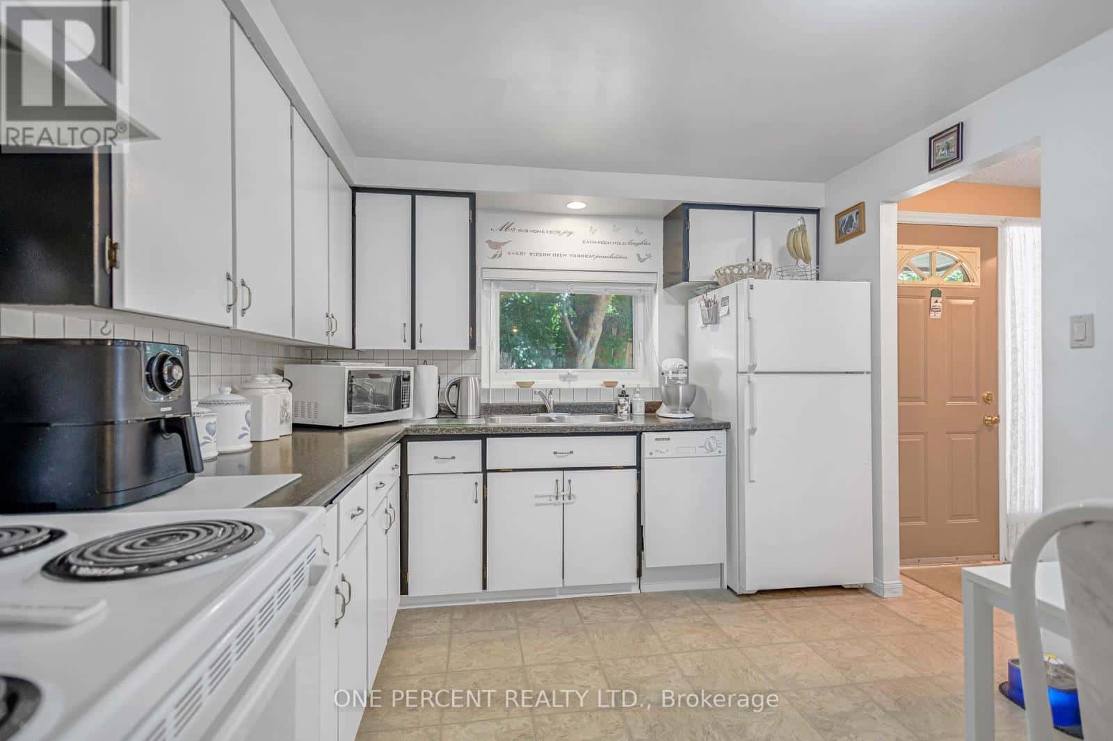 40 - 215 GLAMIS ROAD — Cambridge, Ontario - Photo 4 of 31