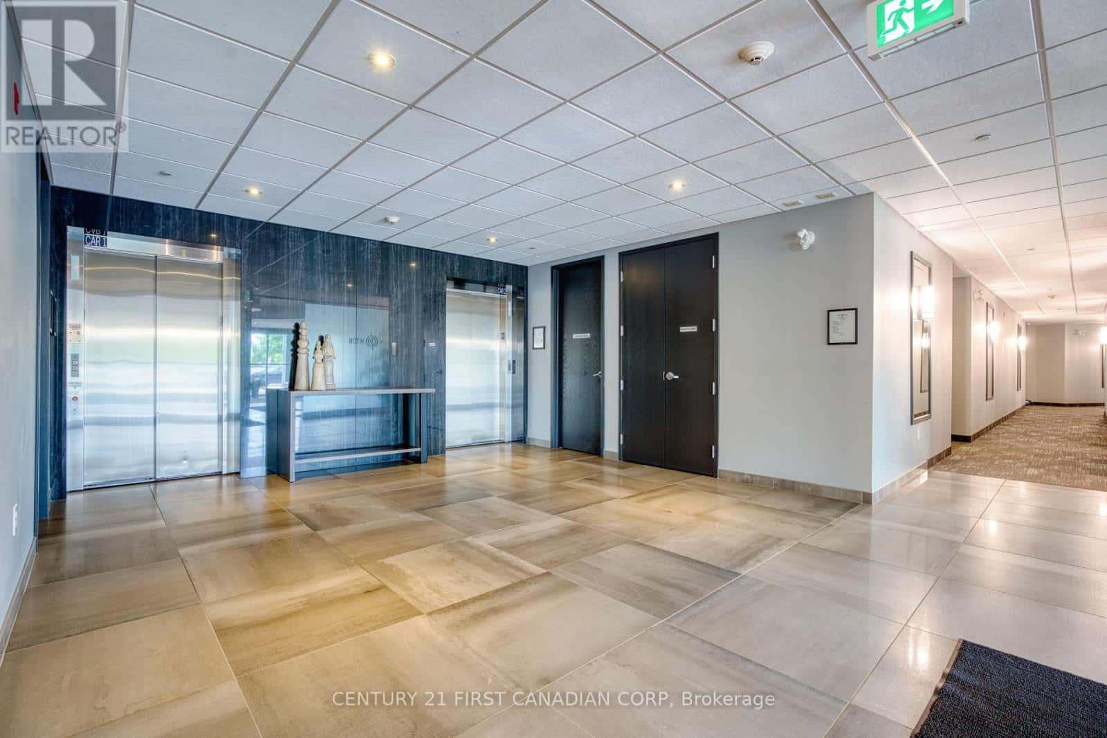 105 - 1705 FIDDLEHEAD PLACE — London North (North R), Ontario - Photo 2 of 47