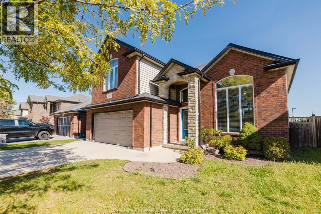 3068 TROUP CRESCENT — Windsor, Ontario - Photo 4 of 40