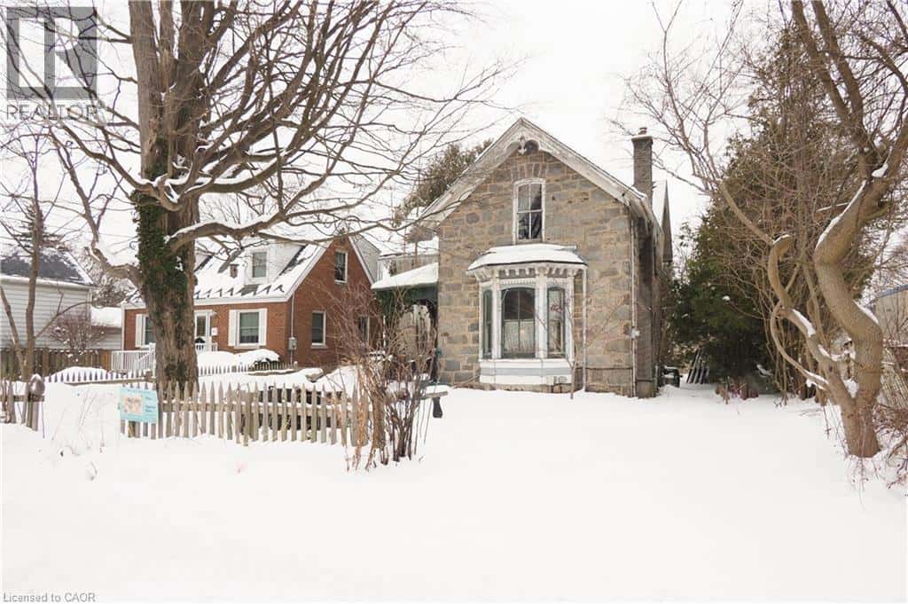 42 HOPETON Street — Cambridge, Ontario - Photo 2 of 34