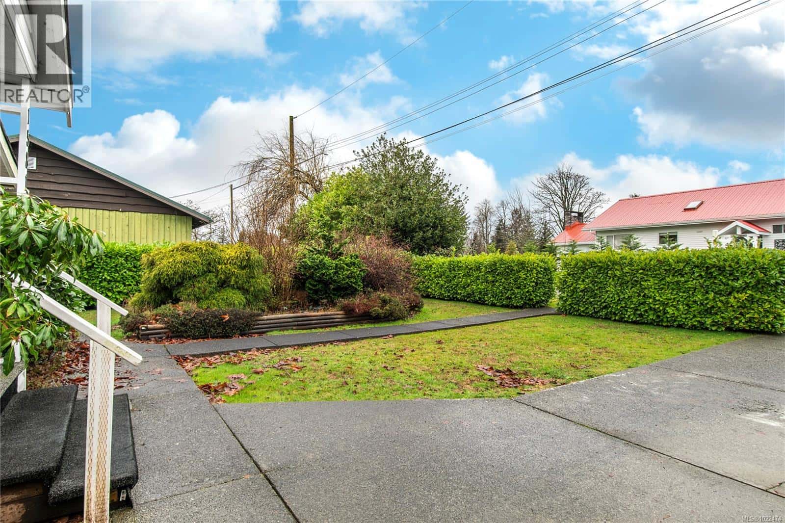 1581 20th Ave — Campbell River, British Columbia - Photo 4 of 31