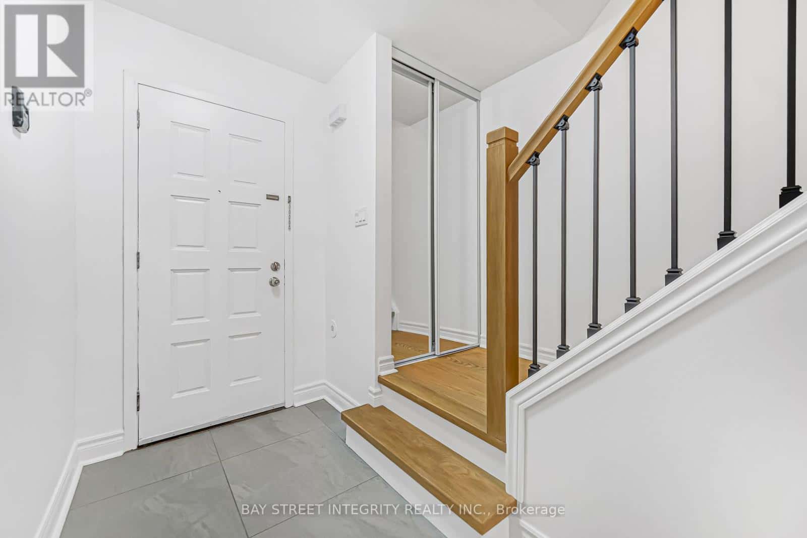 70 ELSA VINE WAY — Toronto (Bayview Village), Ontario - Photo 3 of 45