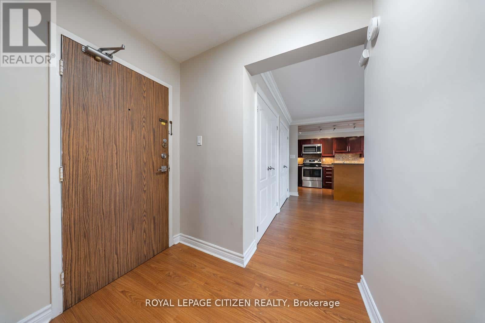 202 - 260 SENECA HILL DRIVE — Toronto (Don Valley Village), Ontario - Photo 3 of 25