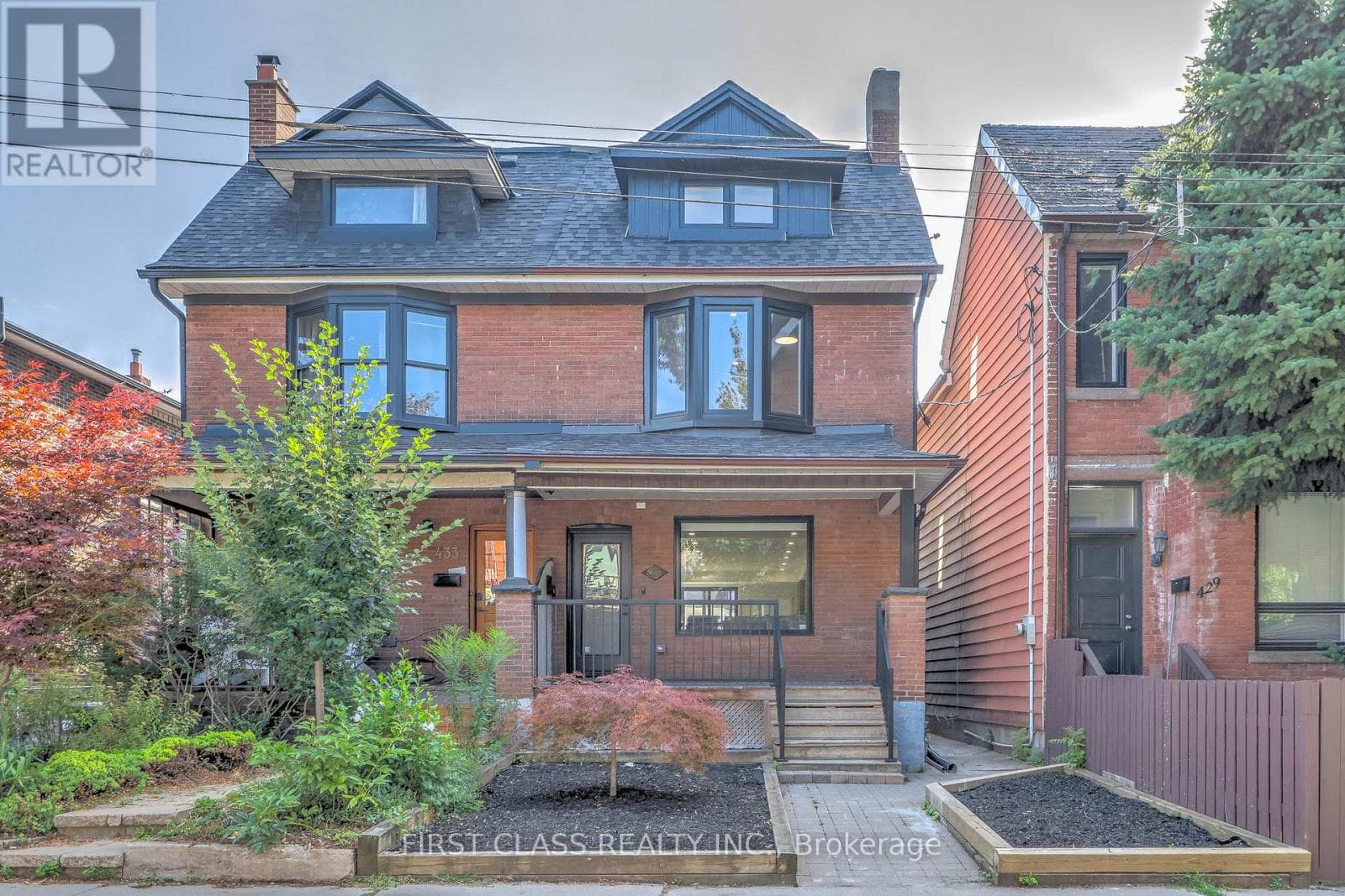 431 ROXTON ROAD — Toronto (Palmerston-Little Italy), Ontario - Main photo