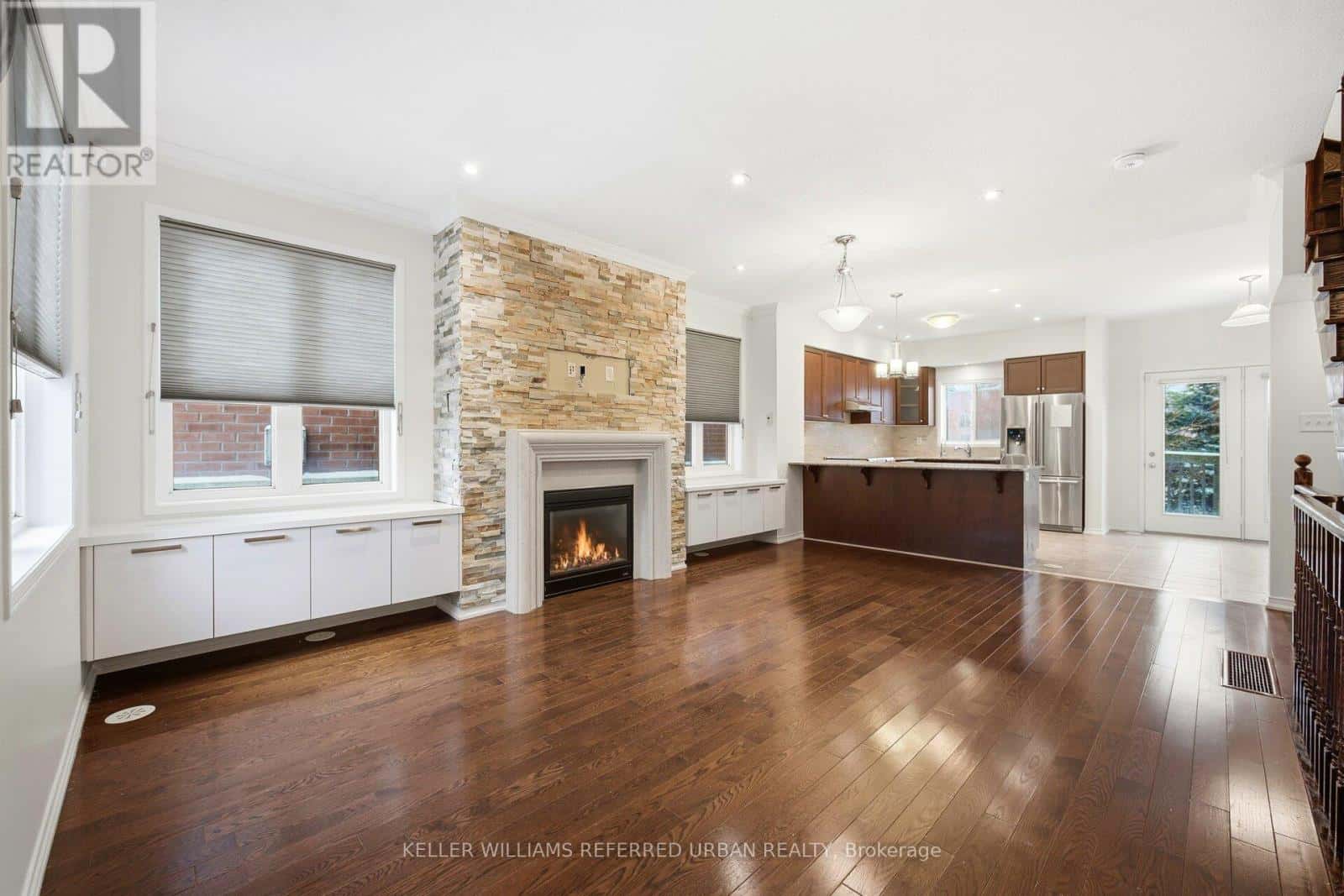 97 JOHN BELL CRESCENT — Toronto (Clairlea-Birchmount), Ontario - Photo 5 of 41