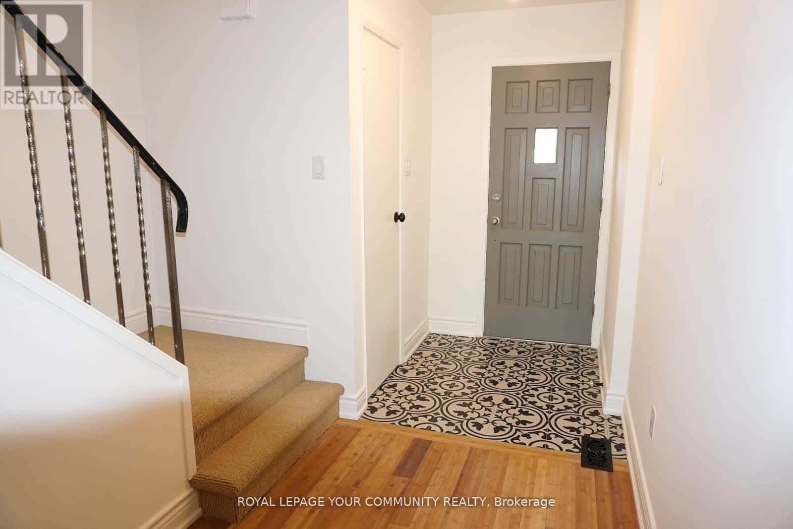 39 KNIGHTSBRIDGE WAY — Markham (Markham Village), Ontario - Photo 3 of 22