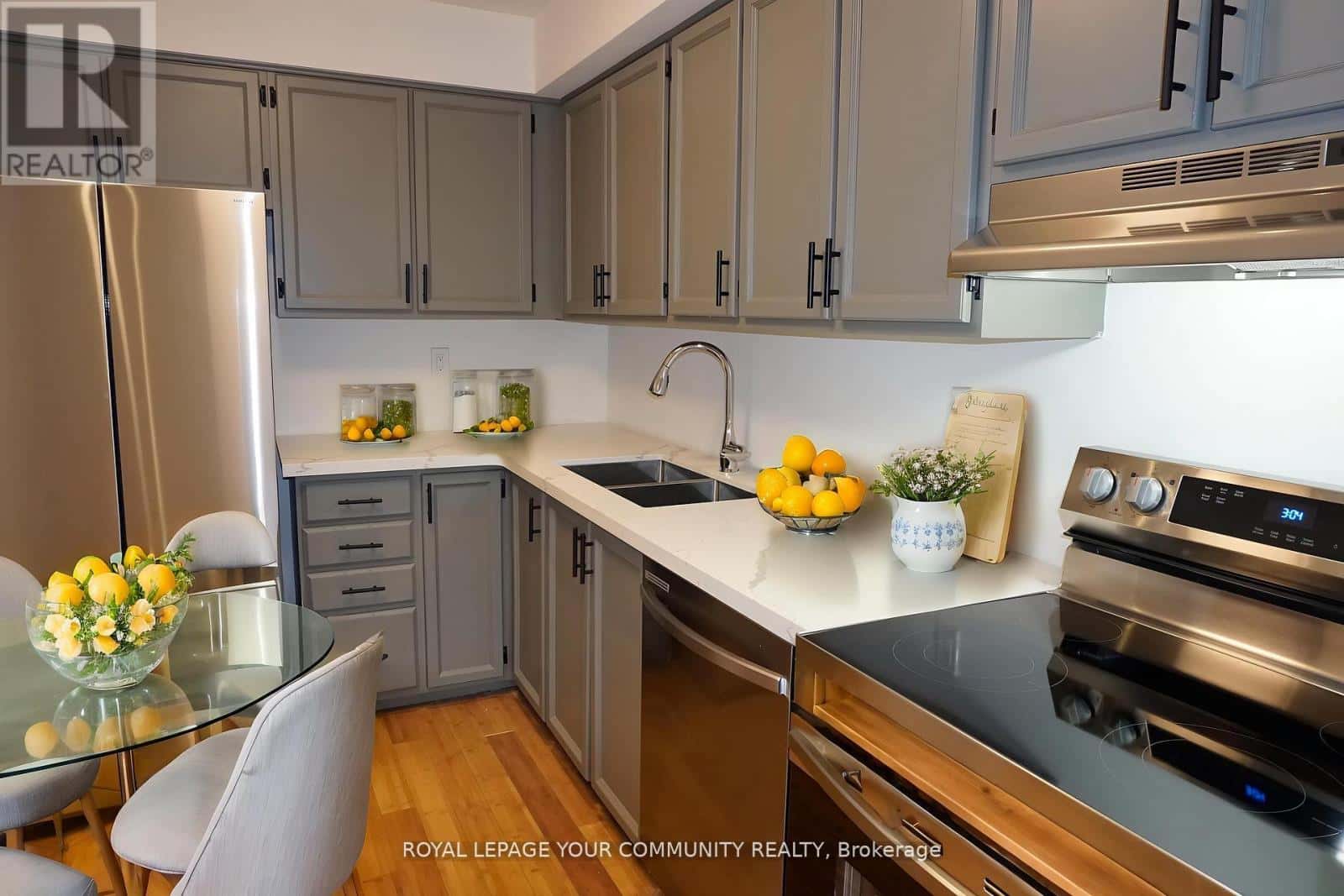 39 KNIGHTSBRIDGE WAY — Markham (Markham Village), Ontario - Photo 5 of 22