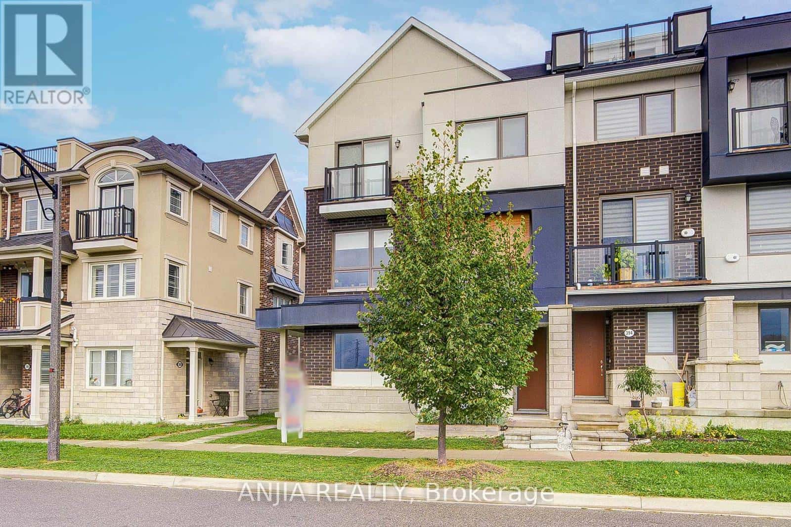 390 ARTHUR BONNER AVENUE — Markham (Cornell), Ontario - Photo 3 of 49