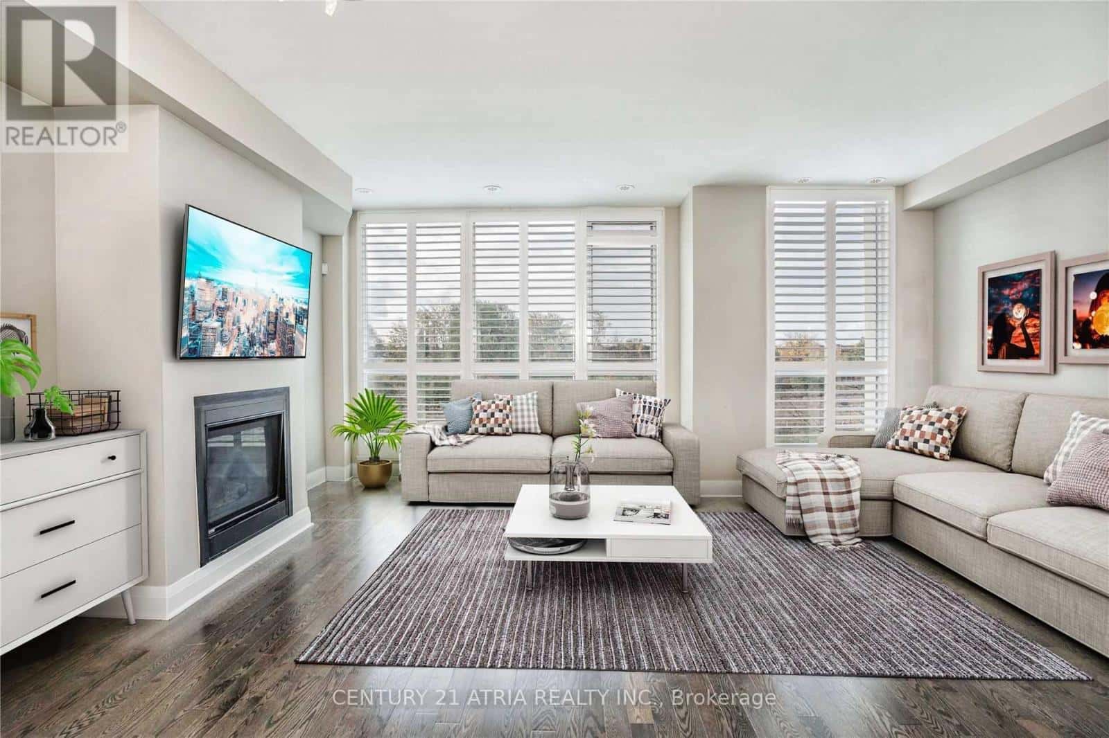 6 - 110 LITTLE CREEK ROAD — Mississauga (Hurontario), Ontario - Photo 4 of 34