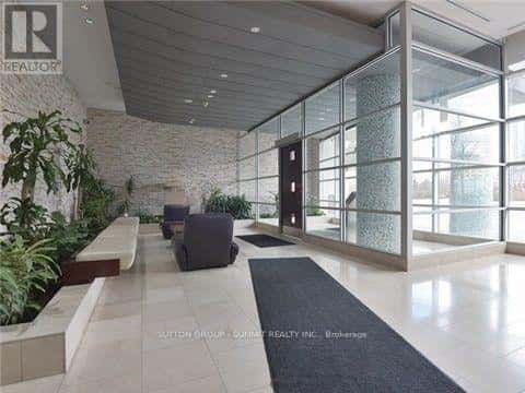 2110 - 3939 DUKE OF YORK BOULEVARD — Mississauga (City Centre), Ontario - Photo 3 of 18