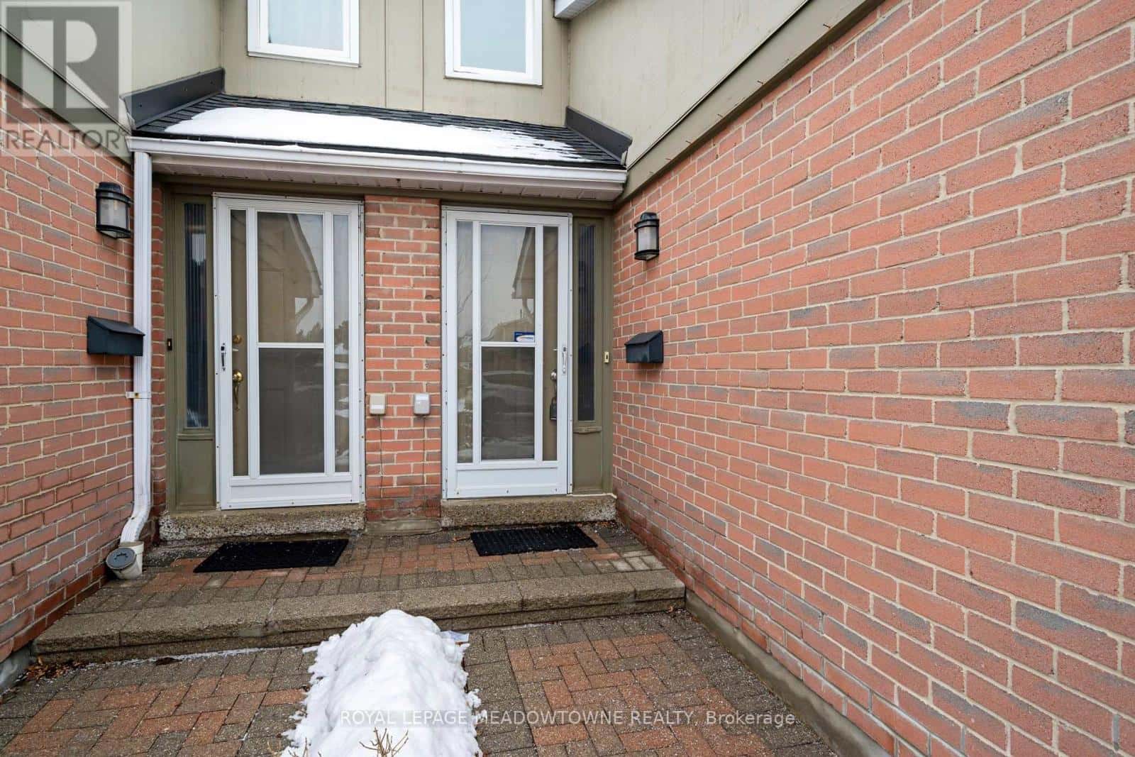 78 - 3079 FIFTH LINE W — Mississauga (Erin Mills), Ontario - Photo 2 of 27