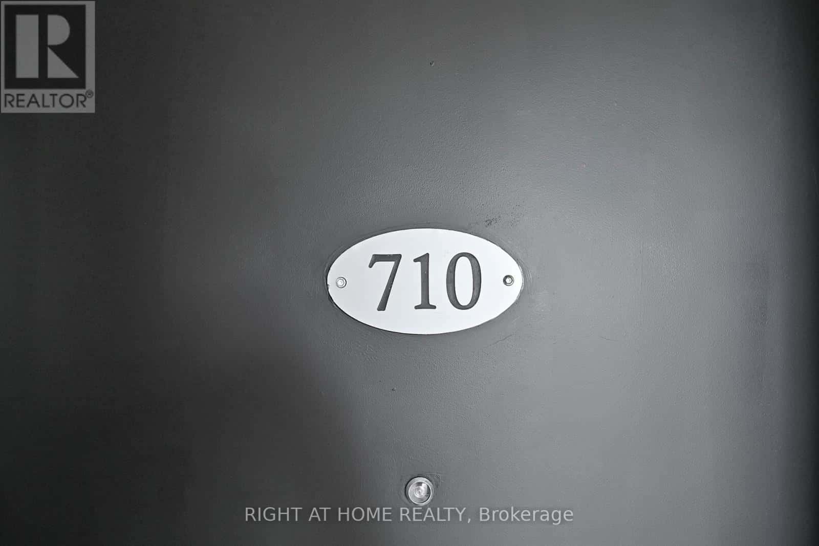 710 - 138 WIDDICOMBE HILL BOULEVARD — Toronto (Willowridge-Martingrove-Richview), Ontario - Photo 2 of 36