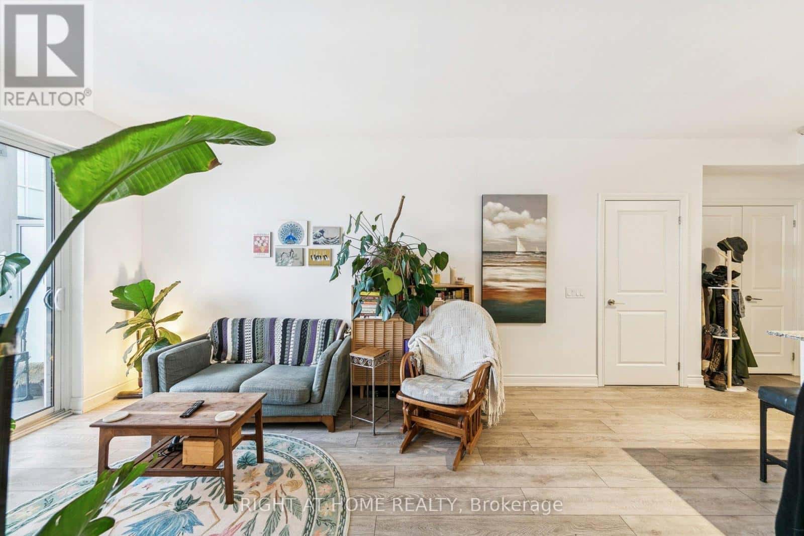 501 - 1050 MAIN ST ESTATES E — Milton (DE Dempsey), Ontario - Photo 3 of 35