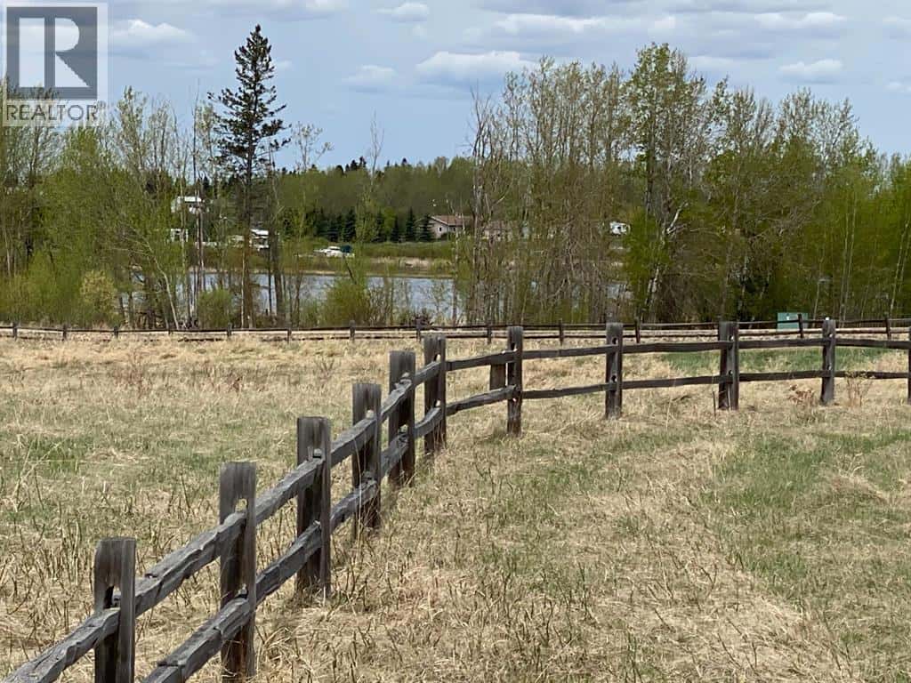 402 Sand Hills Drive — Rural Ponoka County, Alberta - Photo 3 of 4
