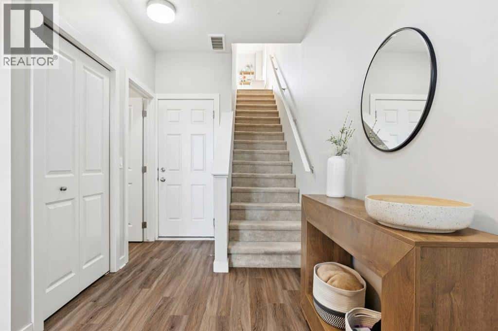 31 Stonehouse Crescent NW — High River, Alberta - Photo 5 of 45