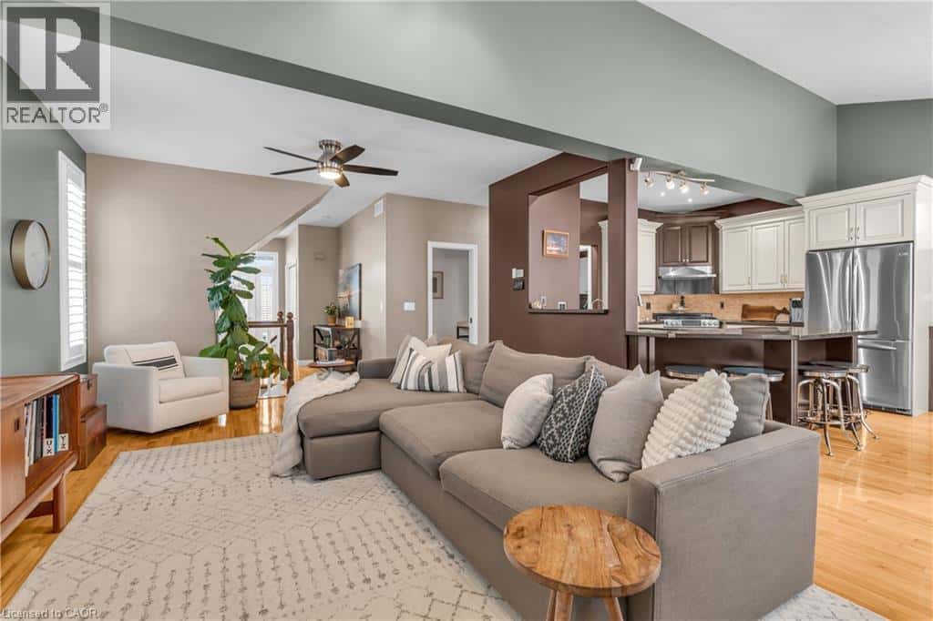 610 ROCK POINT Crescent — Waterloo, Ontario - Photo 5 of 49