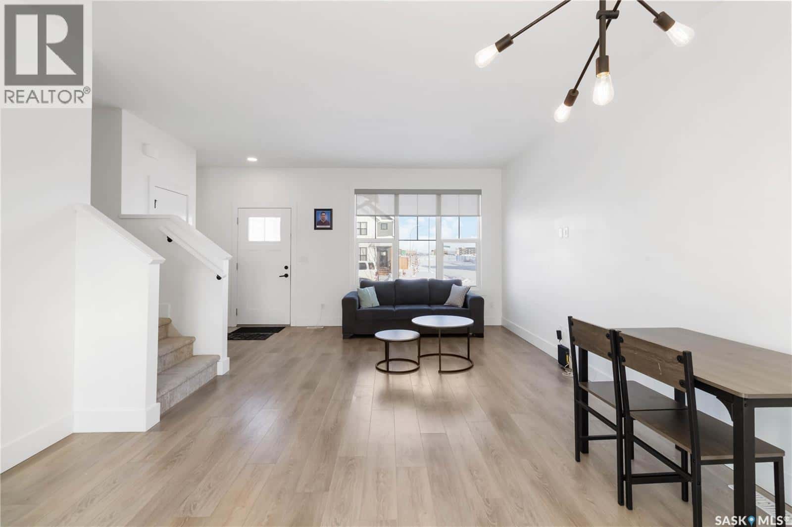 120 Rosewood BOULEVARD E — Saskatoon, Saskatchewan - Photo 5 of 31