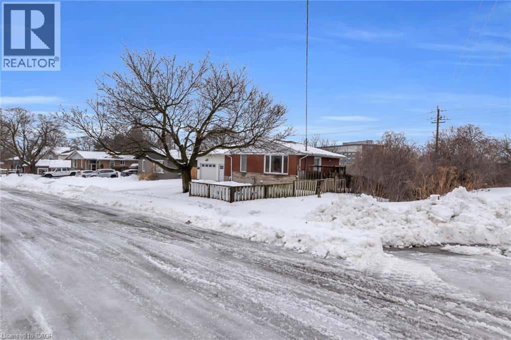 373 HILLCREST Road — Cambridge, Ontario - Photo 5 of 45